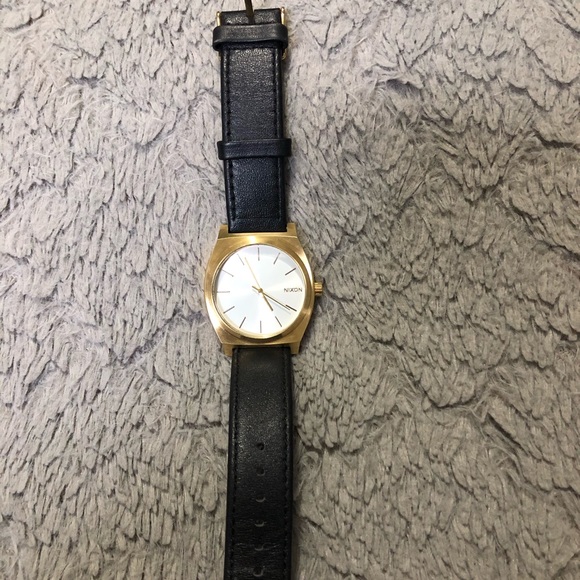 Nixon Accessories - Women’s Nixon watch